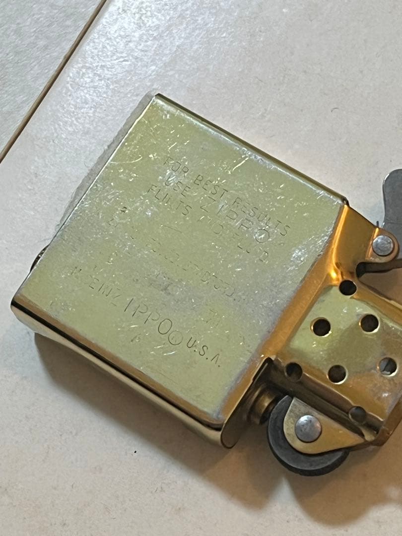 ZIPPO ジッポー オイルライター 香港 SOLID BRASS