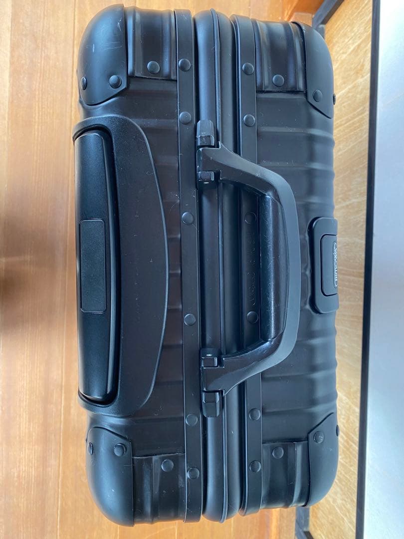 リモワ トパーズ ステルス　RIMOWA Black 4輪
