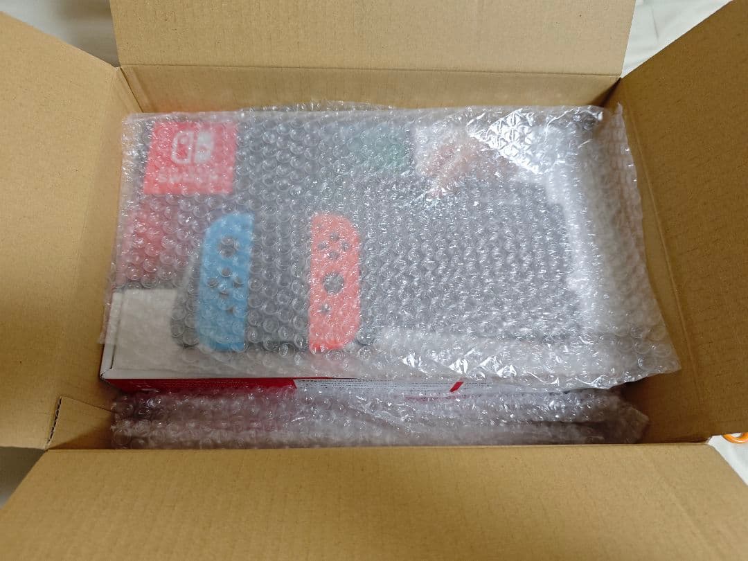 【美品】【完品】Nintendo Switch 本体(通常モデル)