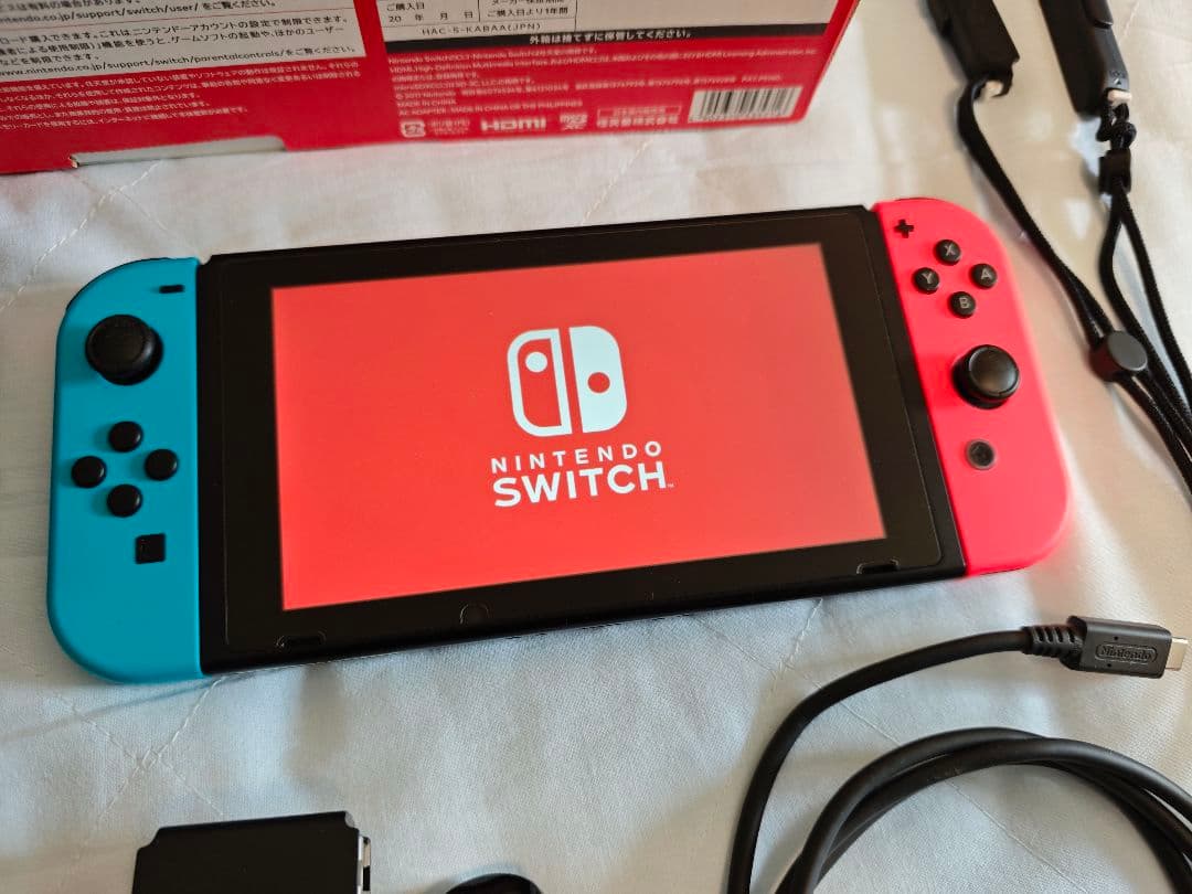 【美品】【完品】Nintendo Switch 本体(通常モデル)