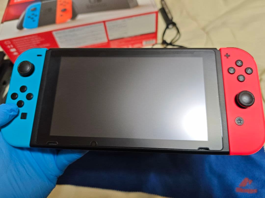 【美品】【完品】Nintendo Switch 本体(通常モデル)