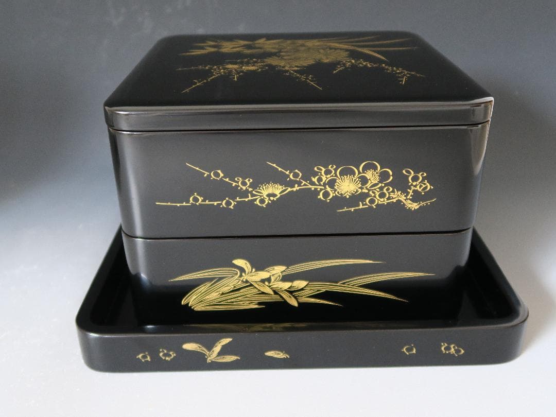 【輪島塗】四君子沈金 二段重 重台付 池盛政喜作 黒内朱塗 蓋二枚 天然木 共箱