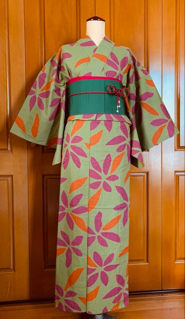 Sybilla シビラ　お花と葉っぱの浴衣と博多織の半幅帯と真田紐と帯留めセット
