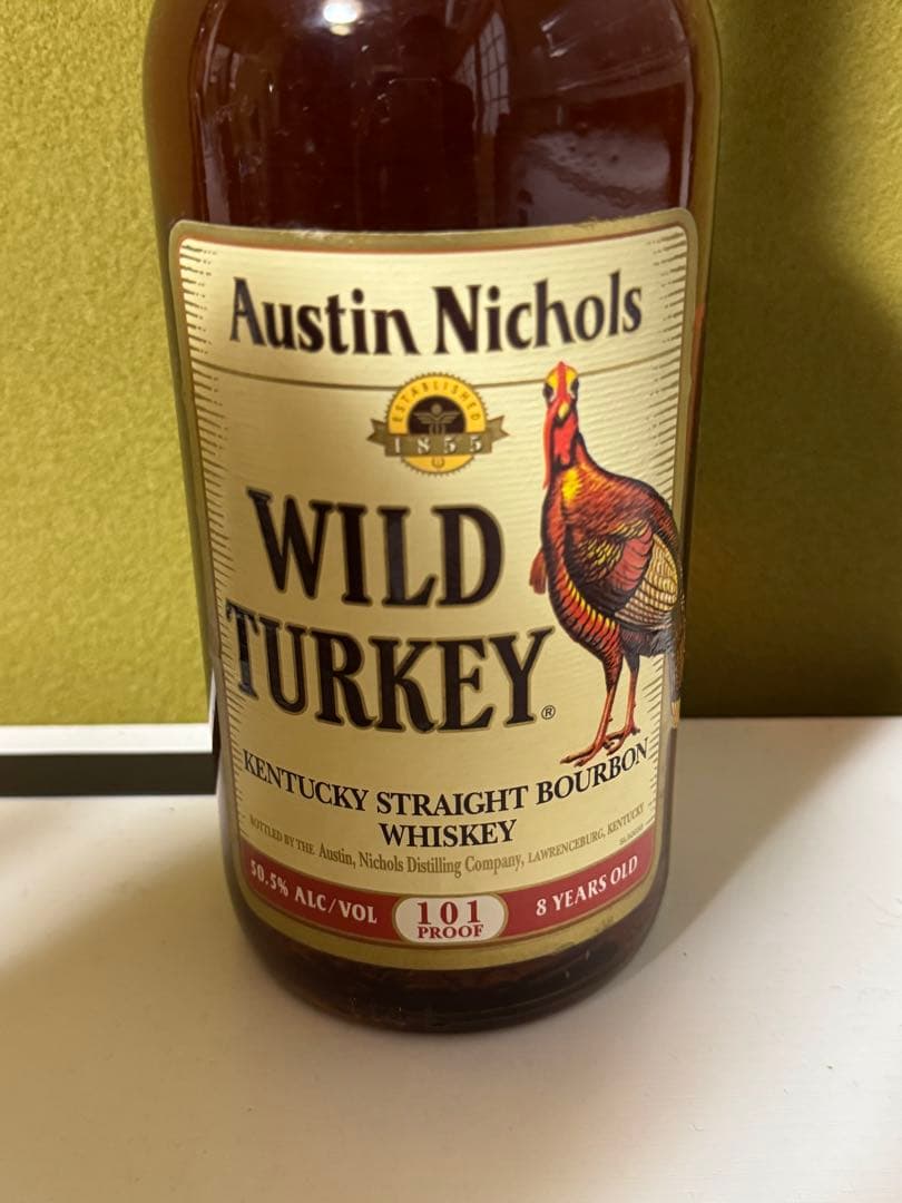 ワイルドターキー8年　旧ラベル　1000ml