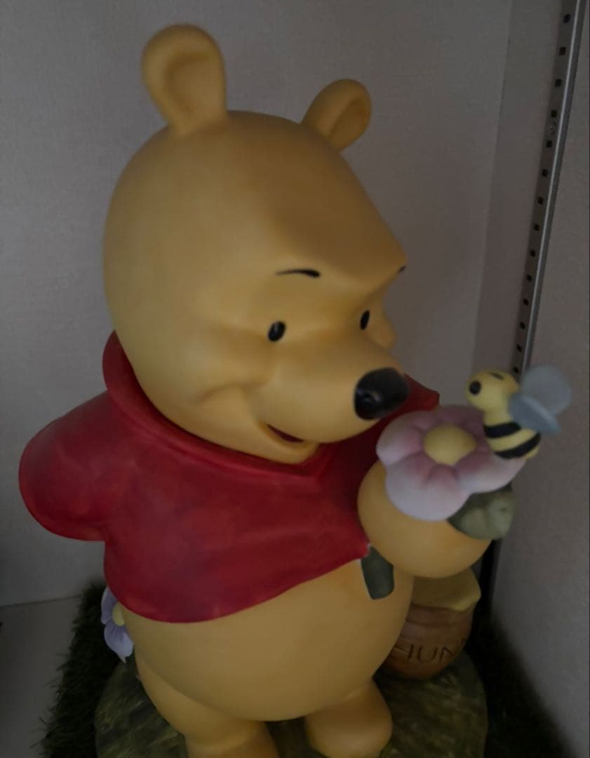 プーさん フィギュア 花と蜂付き 約35cm
