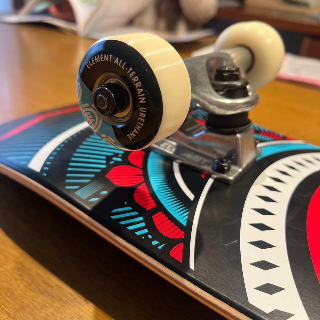 【新品タグ付】ELEMENT SECTION 7.375インチ スケートボード