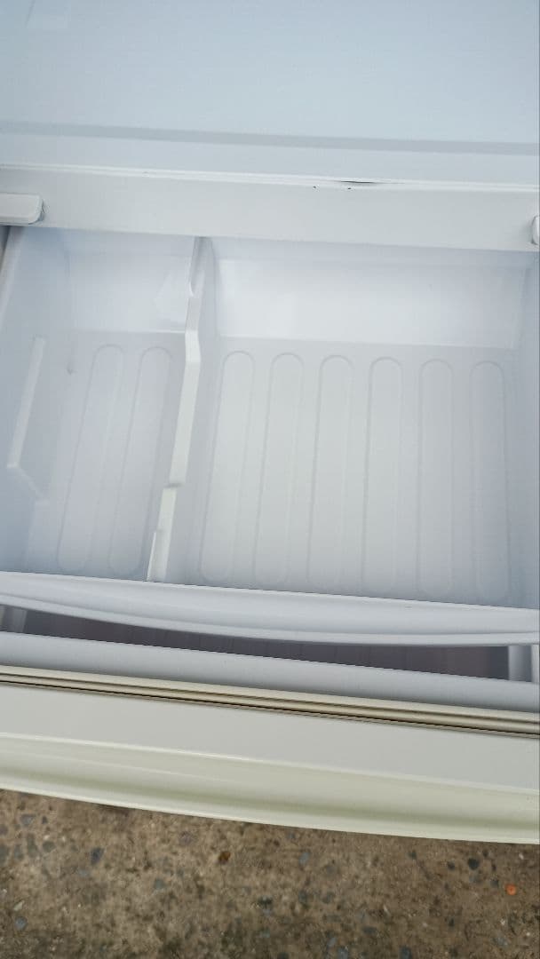 SHARP 冷凍冷蔵庫 SJ-D14D-W 2018年製