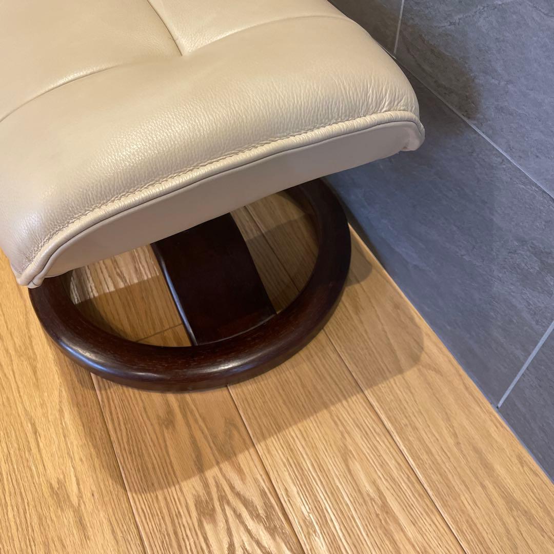 イエリアーダ　シモンズ　オットマン