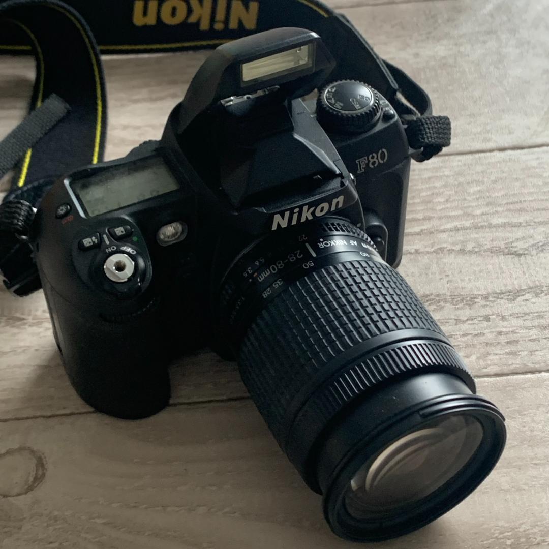 【現状品】Nikon F80 一眼レフ 35mmフィルムカメラ ストラップ付