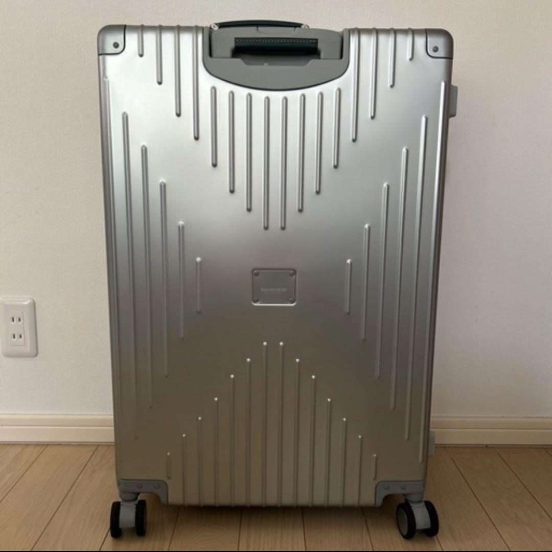 innovator アルミスーツケース　INV7811STP Cool Gray