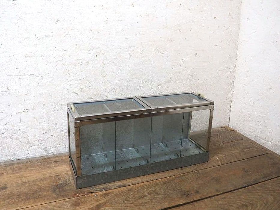 1325 昭和レトロなブリキのガラスケース　飾り棚　駄菓子屋　陳列棚　ビンテージ