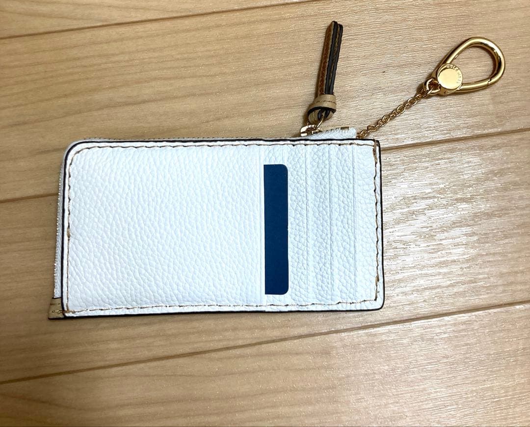 新品未使用　COLE HAAN カードケース　干支　馬　午年　白　ケース