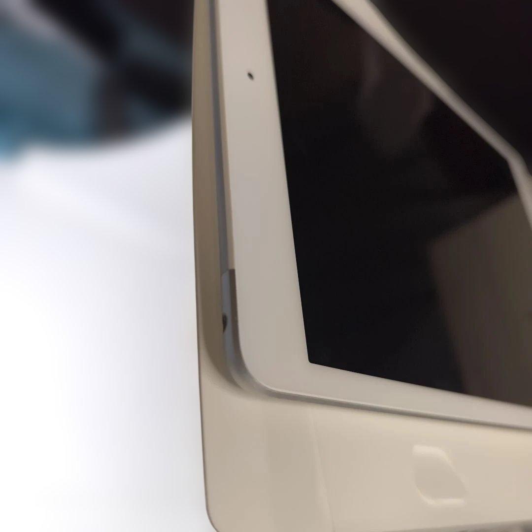 ゆ*な様 達*様 iPad 第8世代 32GB セルラーモデル 32GBシルバー