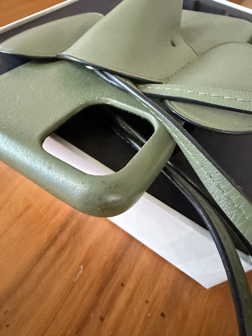 iPhone14Plus LOEWE エレファント携帯ショルダー中古