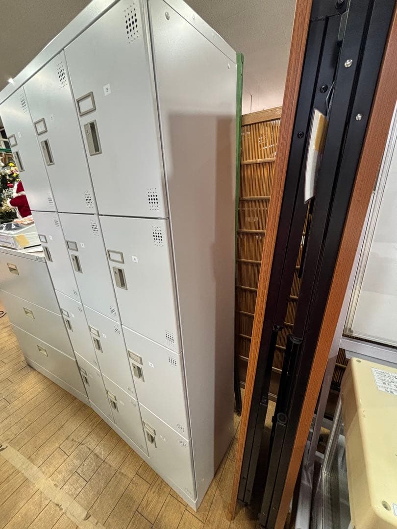 T64 オフィスロッカー 12個収納 グレー