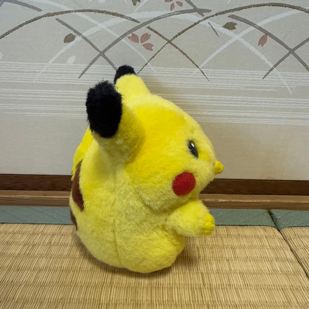 ピカチュウ ぬいぐるみ