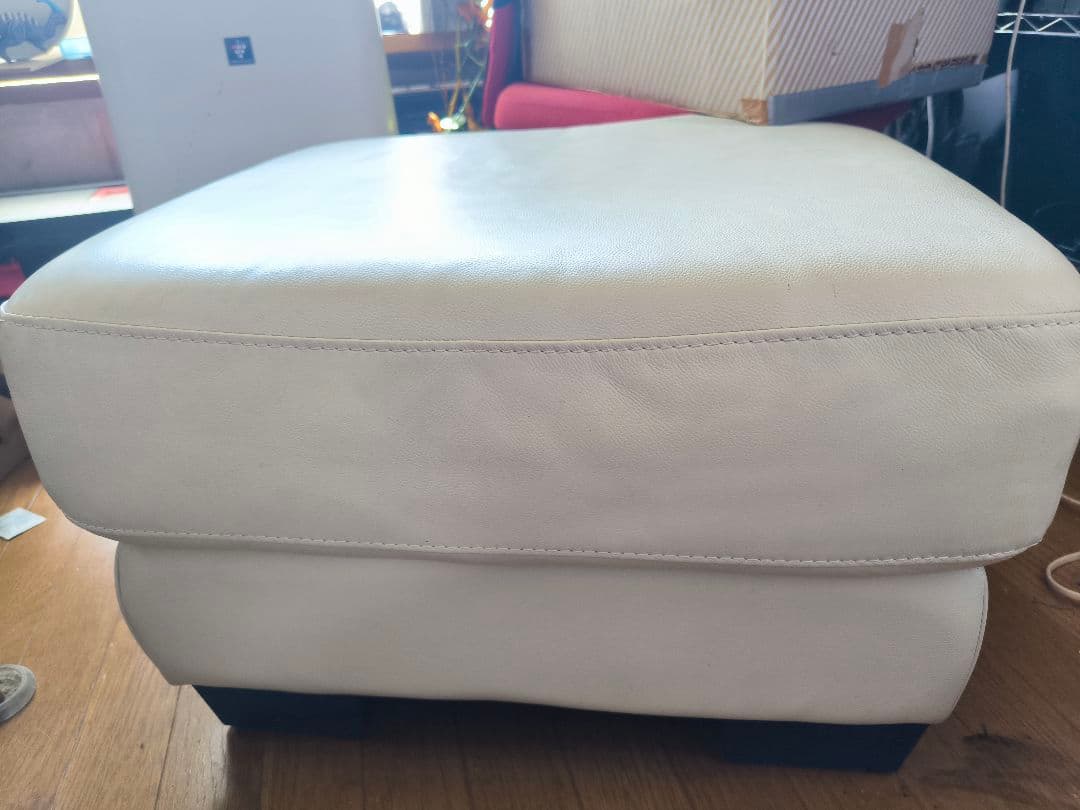 オットマン　大塚家具 ホワイト　革