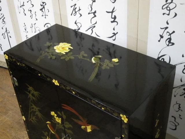 黒漆 中国美術 花鳥図 真鍮金具 茶道具 飾り棚/煎茶棚/キャビネット/書棚