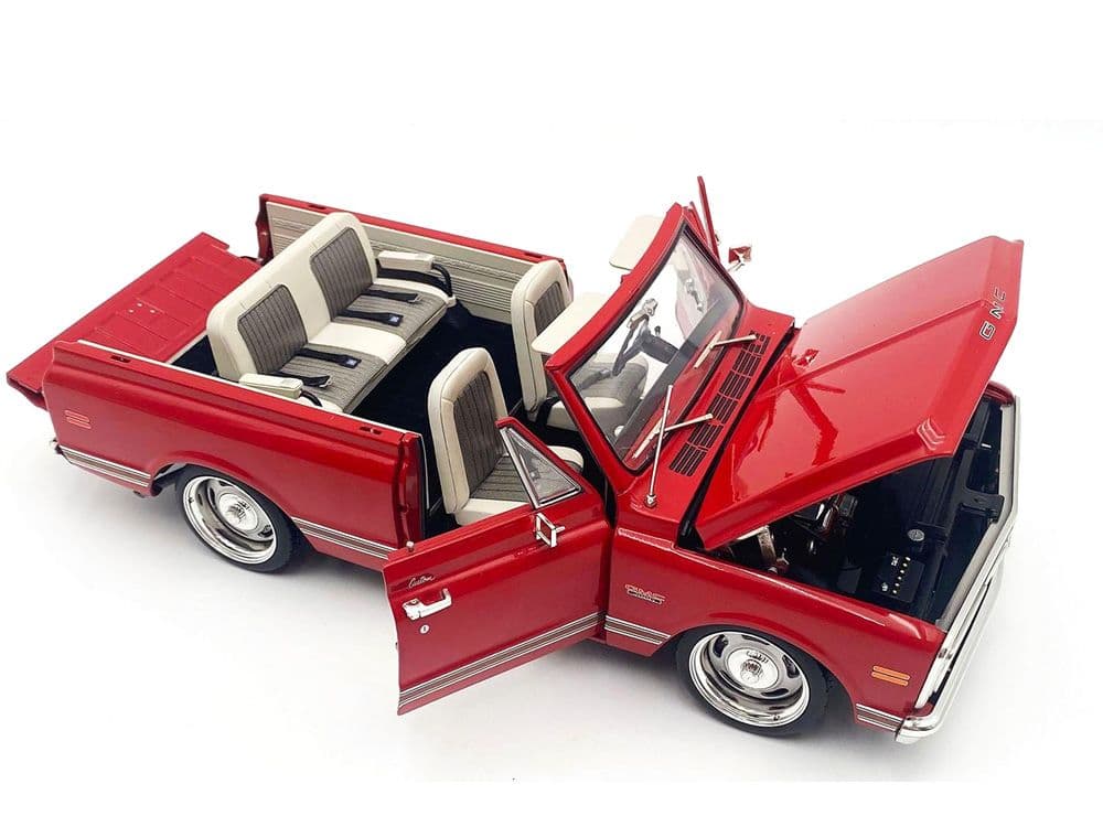 ACME 社　1/18 1970 GMCジミー - スラムドカスタム