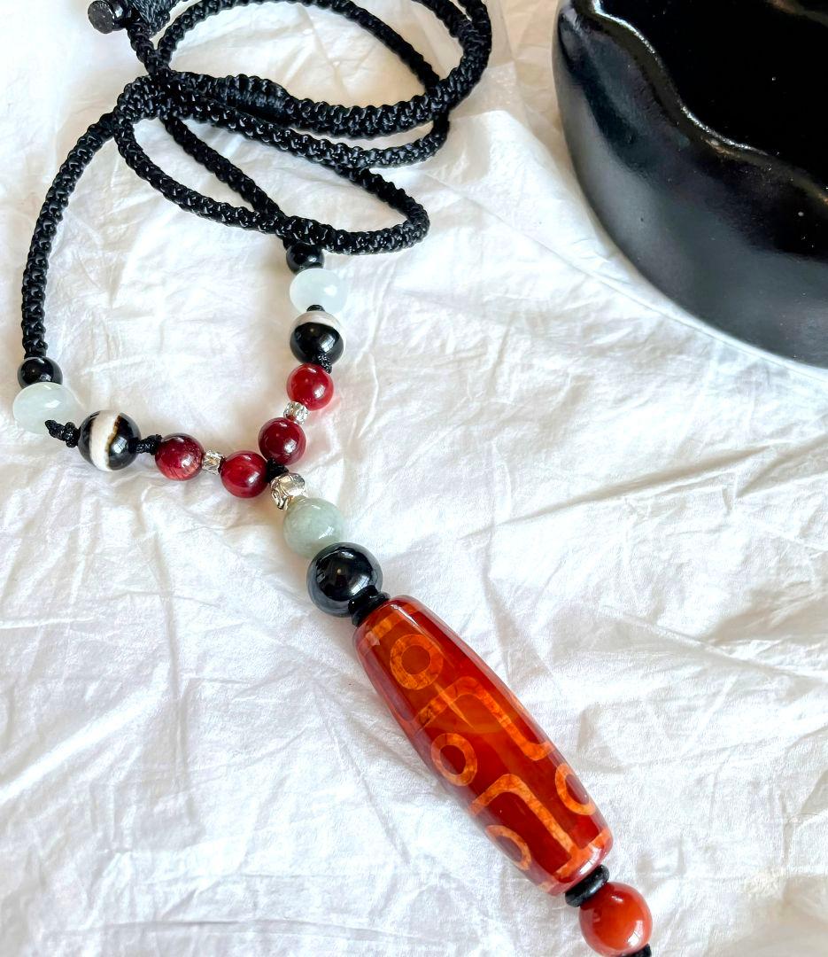 「龍紋 老礦 九眼天珠 薬師珠」赤天珠 天然石 御守り ネックレス 黒北投石