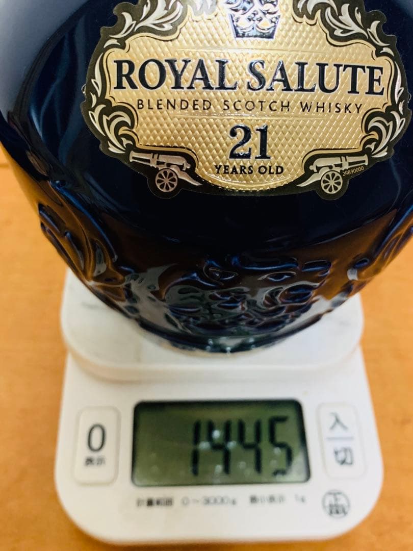 シーバス ロイヤルサルート 21 年ウイスキーの新品、未開封ボトル 700ml