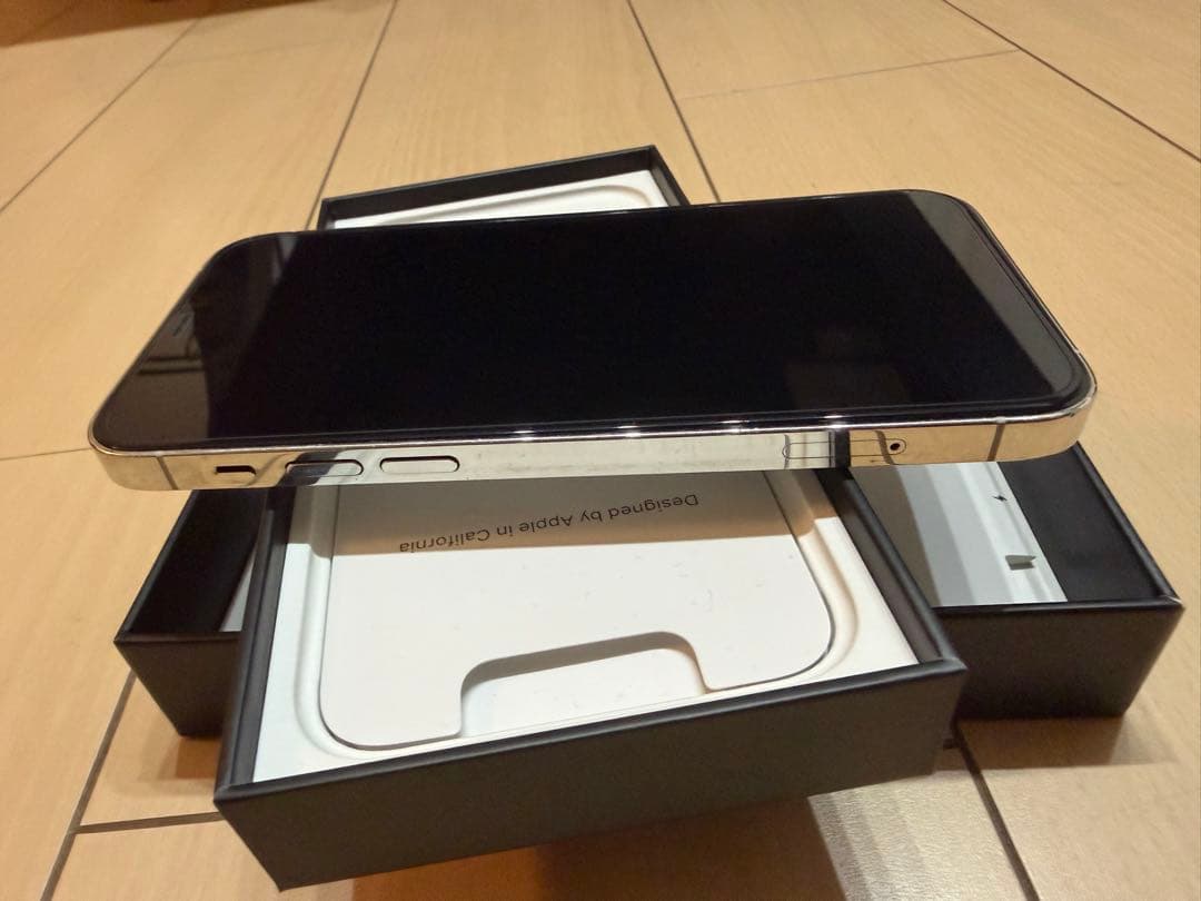 Apple iPhone 12 Pro 512 GB シルバー