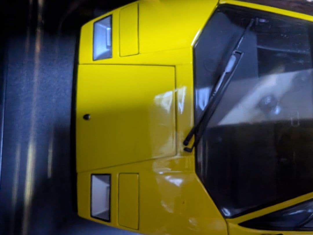 京商 1:18 ランボルギーニカウンタックLP400イエロー