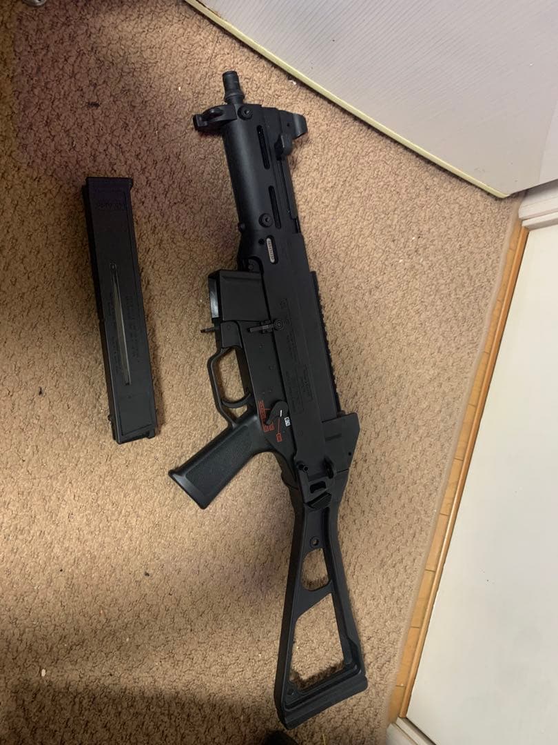 エアガン UMP45 ガスガン マガジン付き