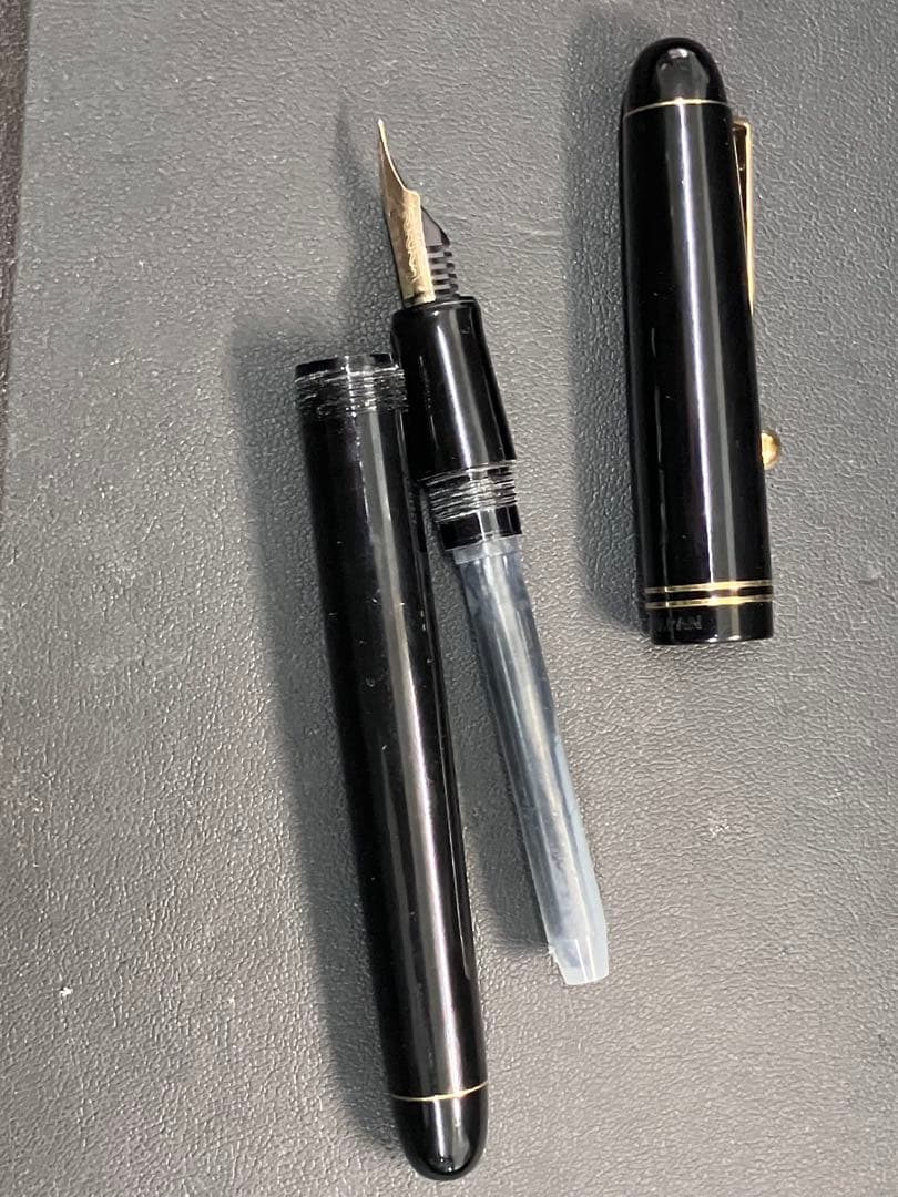 PILOT 万年筆 創業67年記念モデル CUSTOM67 14K585 M中字