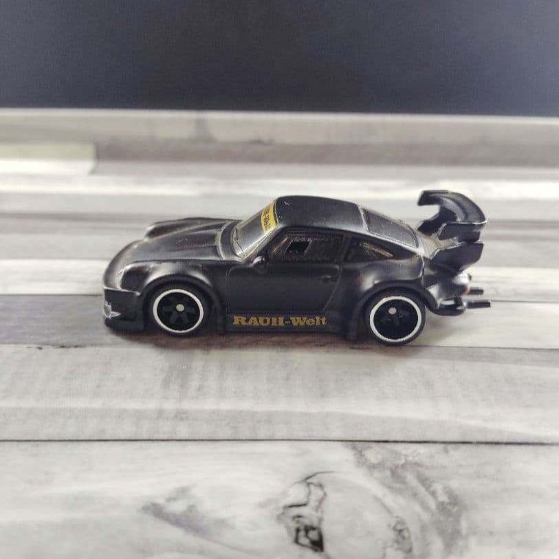 ホットウィール RWB ポルシェ 930 FYN68 Porsche