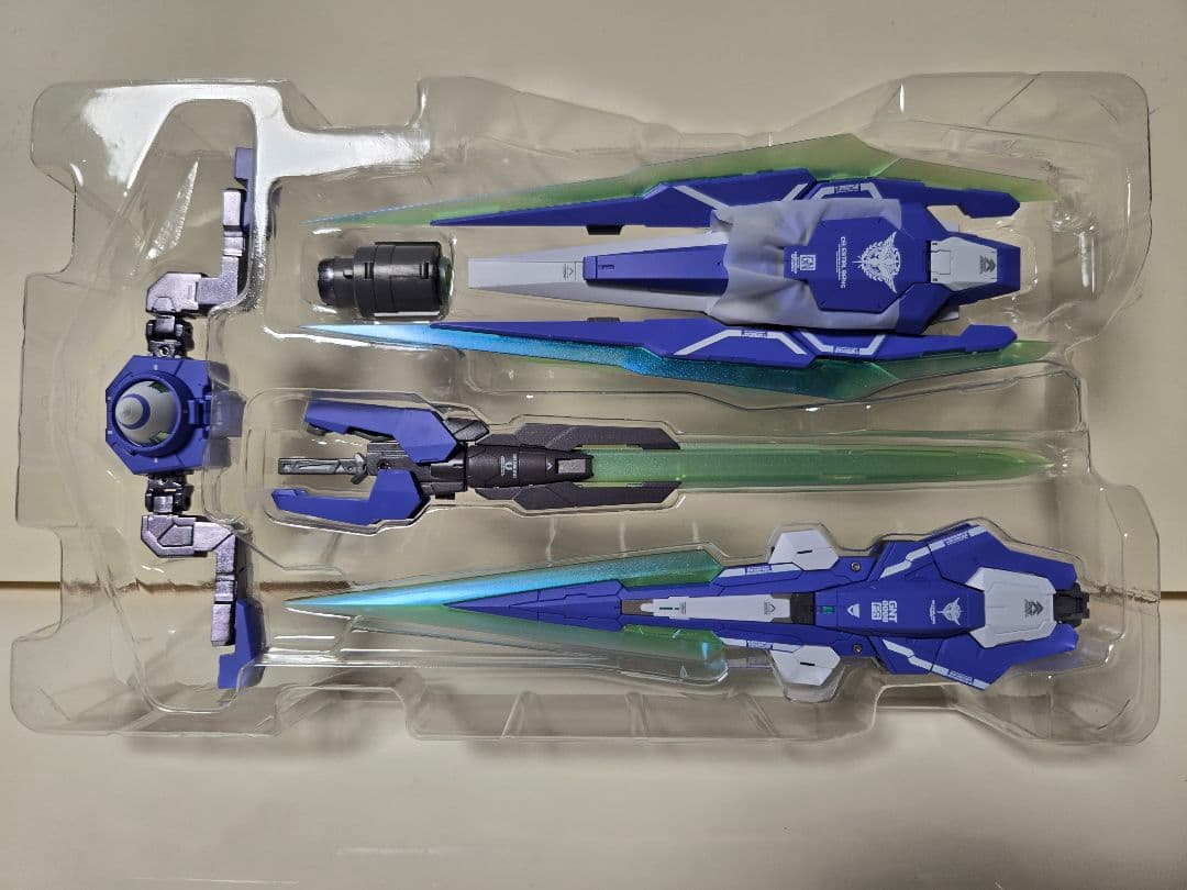 L BUILD　ダブルオークアンタフルセイバー　[初期不良パーツ交換済]