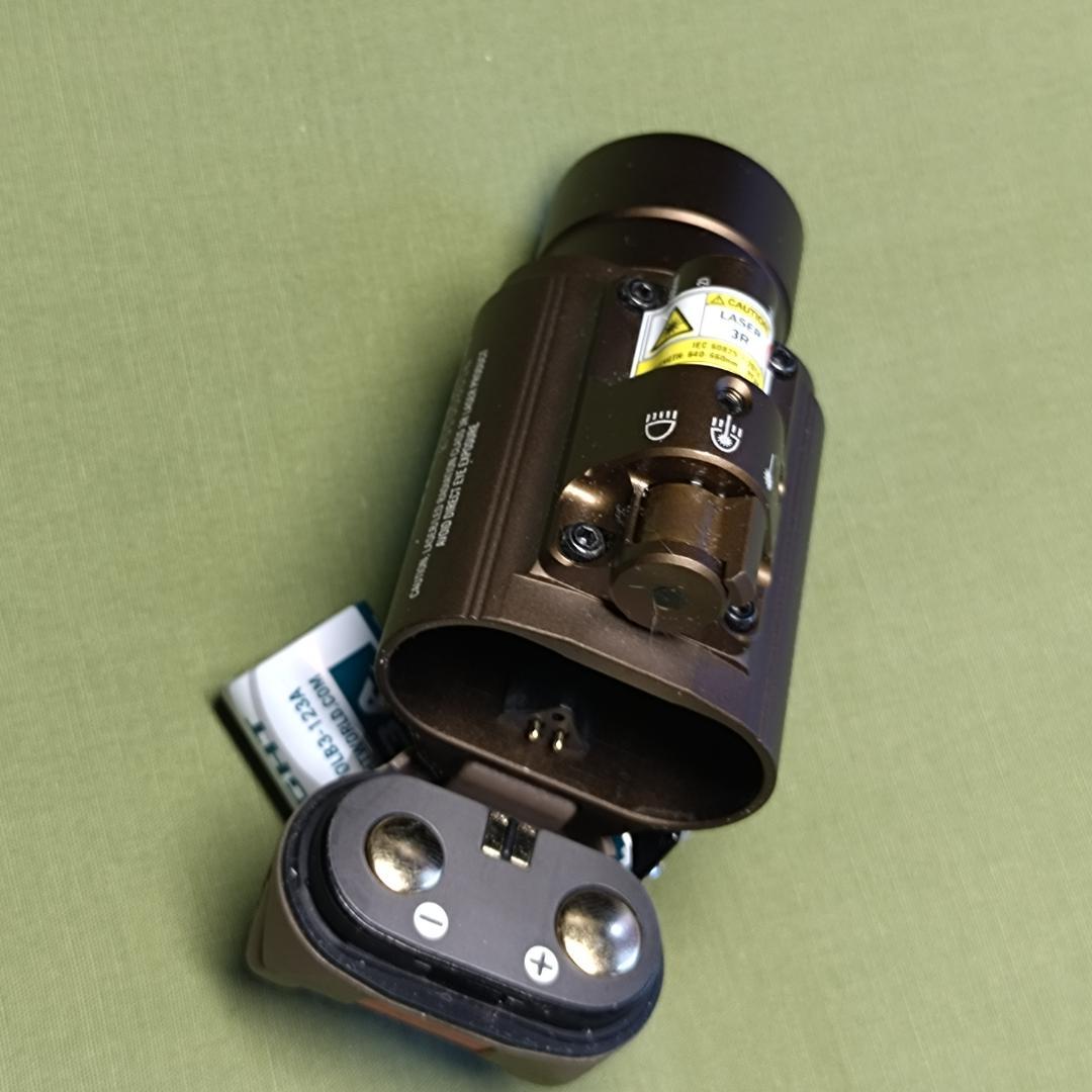 Olight BALDR RL レーザー&LED 電池式タクティカルライト茶