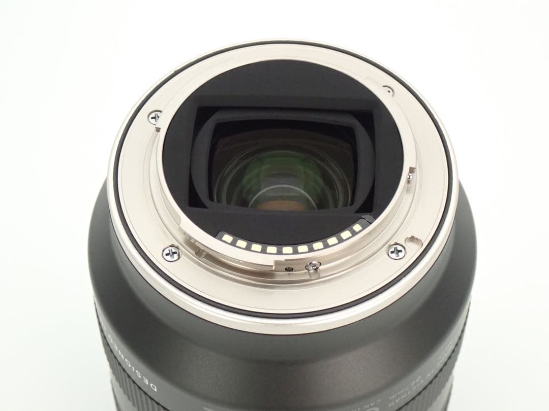 美品 タムロン 28-200mm F2.8-5.6 Di III RXD ソニー