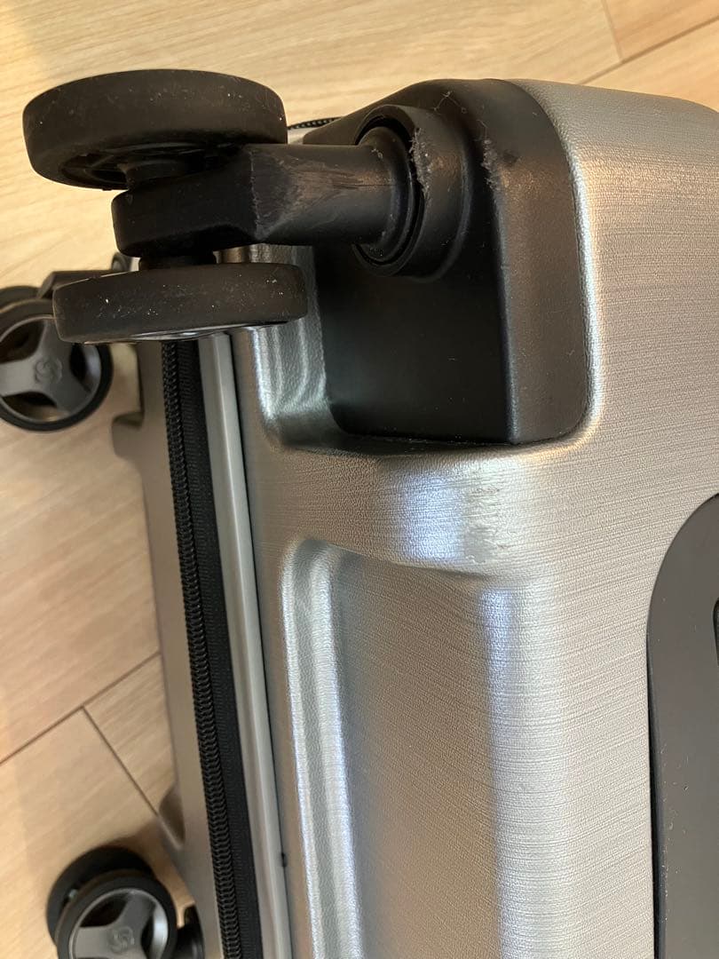 【週末限定割引中！】Samsonite EVOA キャリーケース保証書付き