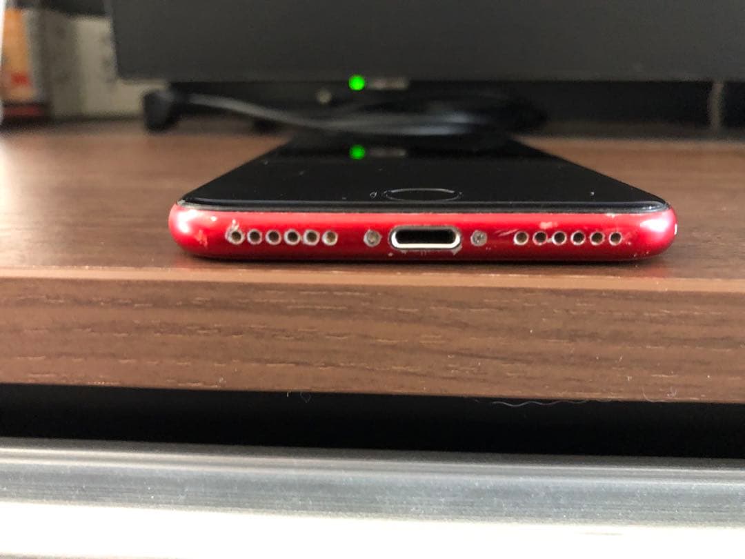 【SIM解除済み・割れ線あり】iPhone8 レッド 64GB