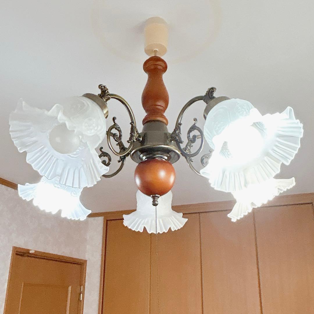 ●美品●アンティーク　フリルシェード　すずらん型　豪華5灯シャンデリア【キシマ】