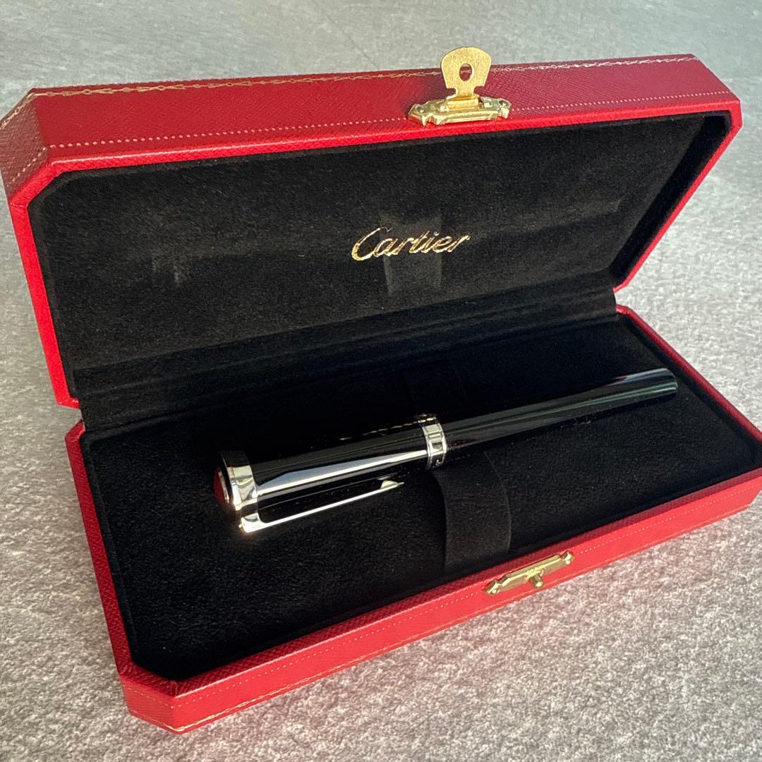 【新品＊未使用】Cartier 黒 ボールペン ケース付き 珍しい赤い石付き