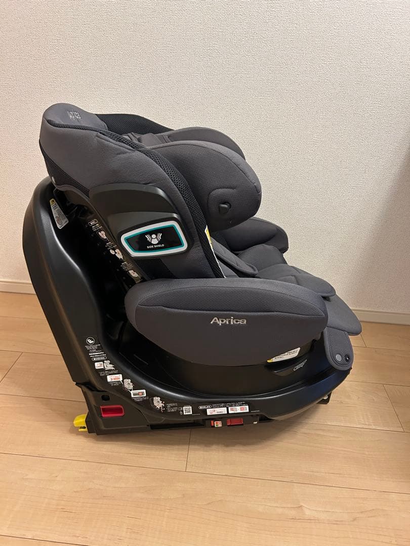 Aprica フラディアグロウ グレー ISOFIX対応 2023年購入