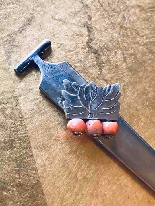 商談中　古銀簪　三玉粒珊瑚　江戸後期　アンティーク　花蝶吉報