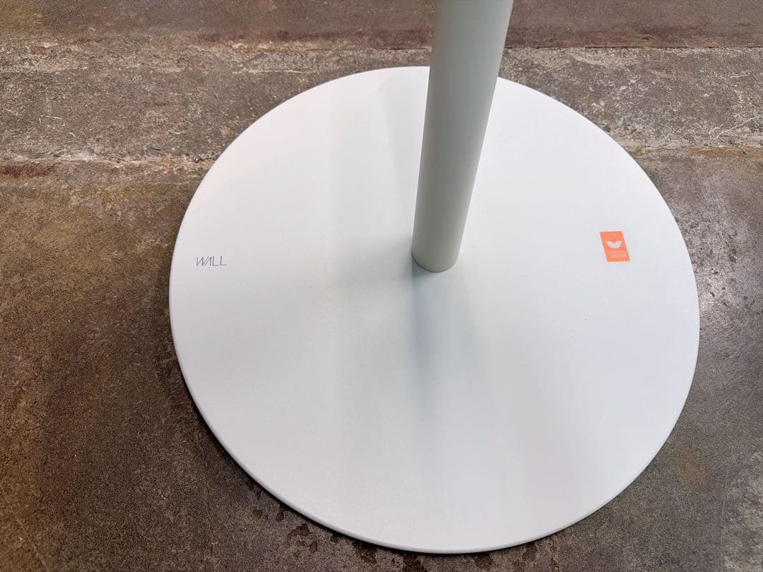 WALL テレビスタンド 自立式 ホワイト 24〜55インチ対応棚付き高さ調整