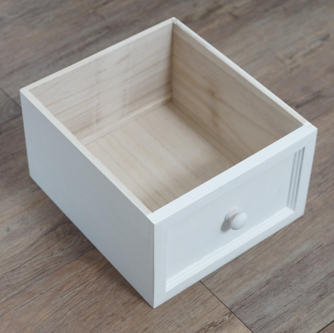 【新品・未使用】　ヨーロピアン調　チェスト　箪笥　幅　79ｃｍ