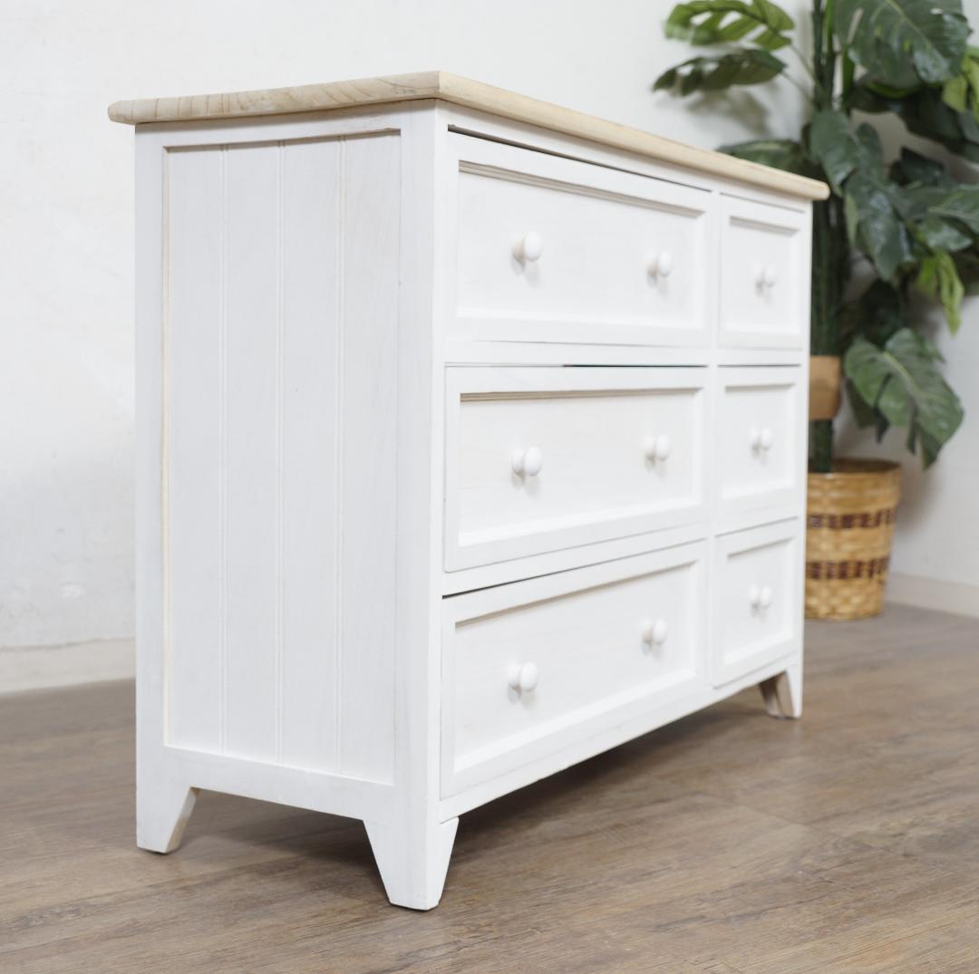 【新品・未使用】　ヨーロピアン調　チェスト　箪笥　幅　79ｃｍ