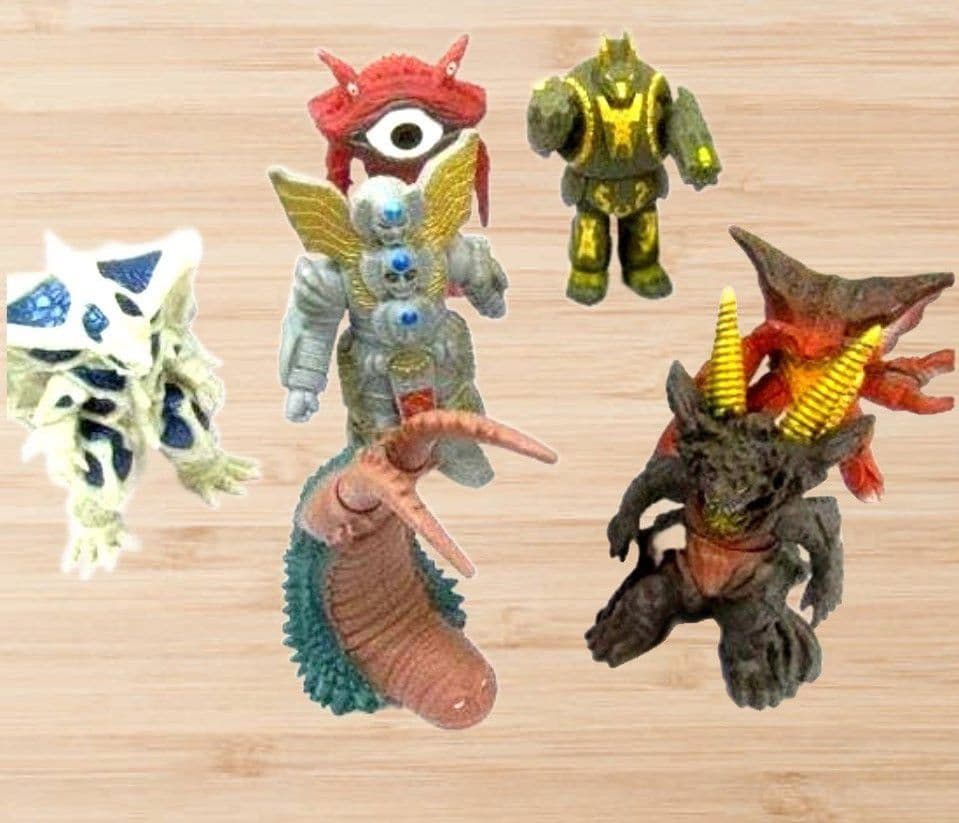 1/24日まで販売　ウルトラマン　ウルトラ怪獣　ガンQ　14cm　6体セット