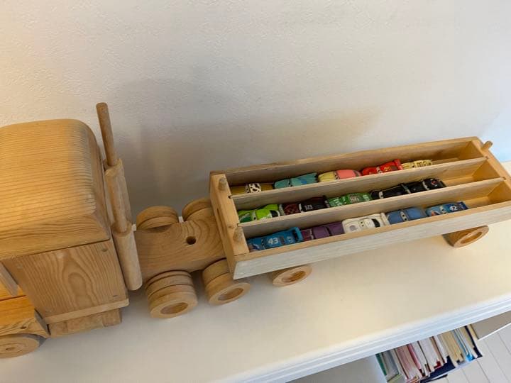ミニカー収納トレーラー　収納棚　木製　木製玩具　木製おもちゃ