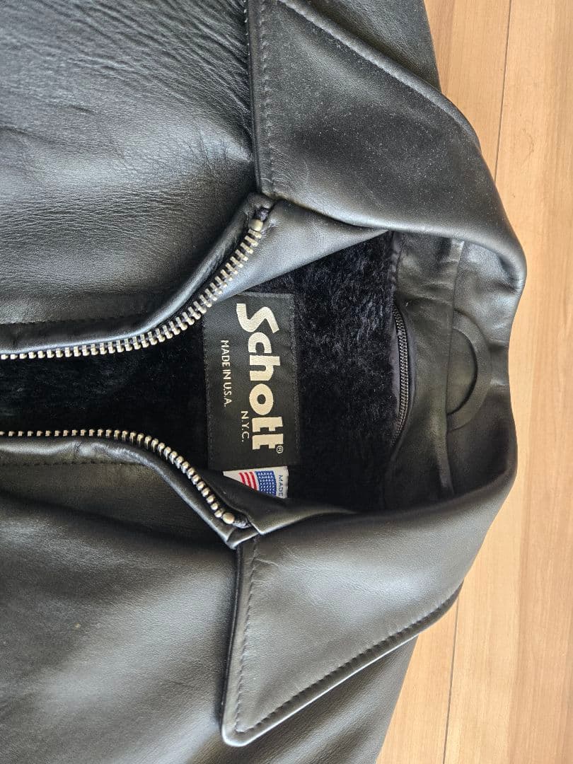専用のハンガーお付けします！Schott ブラック レザー シングルライダース
