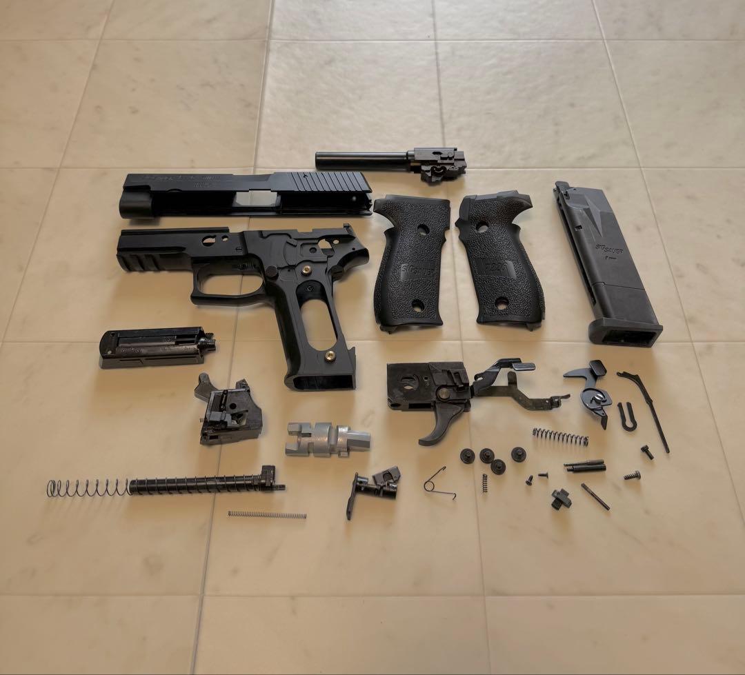 東京マルイ SIG SAUER P226 RAIL GBB ガスブロハンドガン