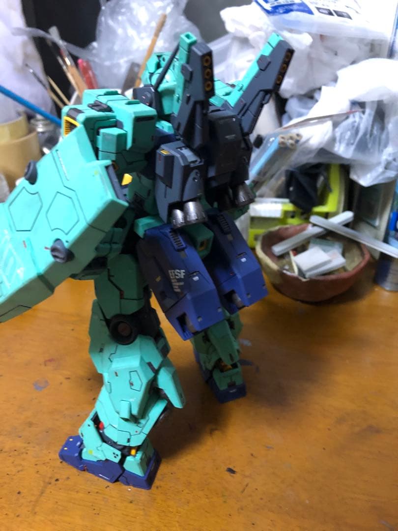 海外製プラモデル　ジェダ　アムロ専用機 アヤタネ