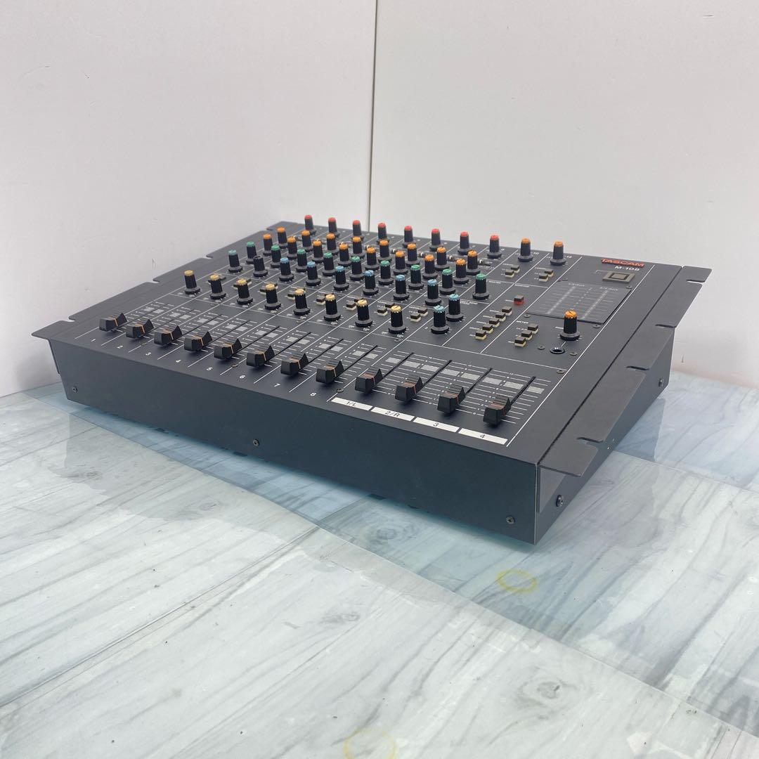 TASCAM M-108　8チャンネル入力アナログミキサー