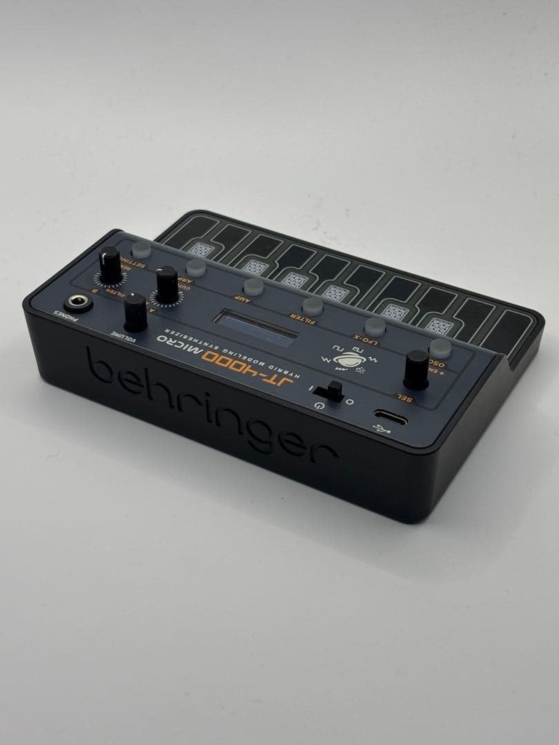 Behringer JT-4000 microシンセサイザーで曲作り‼️