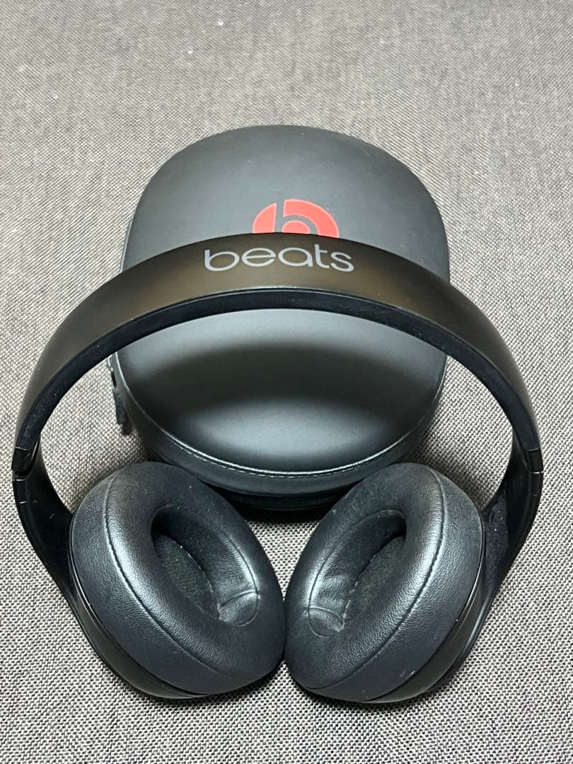 【超美品】Beats Studio3ワイヤレスヘッドホン ブラック　箱付き